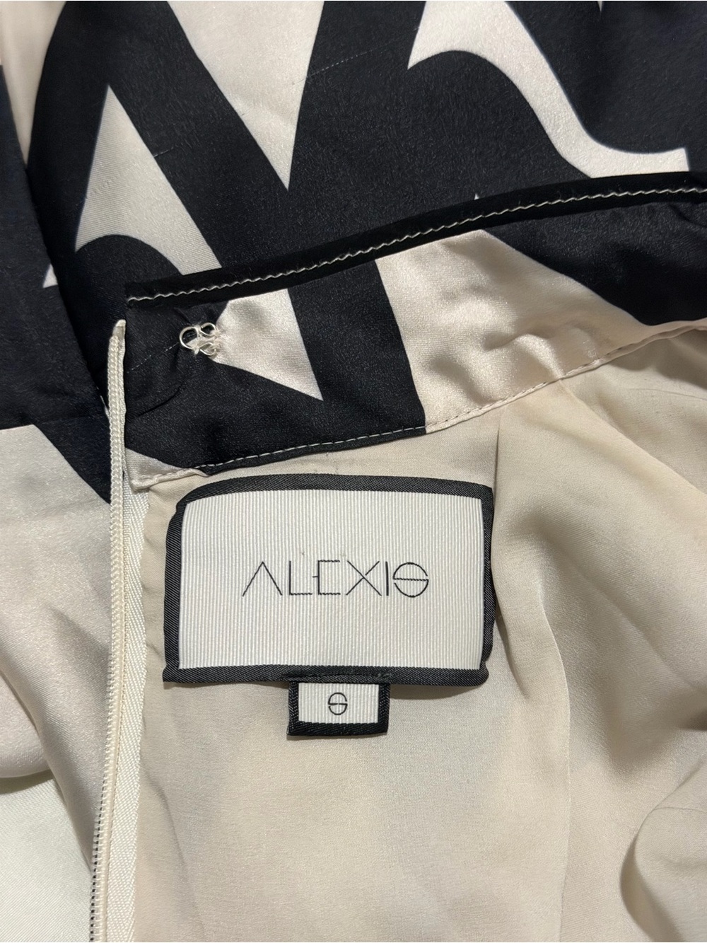 Alexis Cream and Black One-Shoulder Graphic Mini Dress, pre-owned, size small - Picture 7 of 9